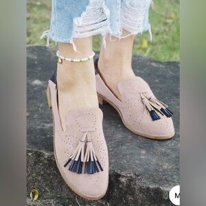 Yasirun - Pink & Navy Matte Perforated Tassel-Accent Loafer - size 43 (10) - new